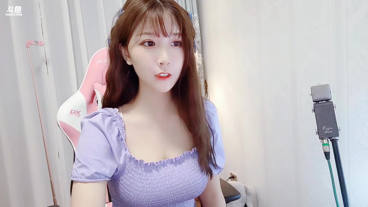 猫九酱_2020-08-10 19时43分快乐有很多种,见你