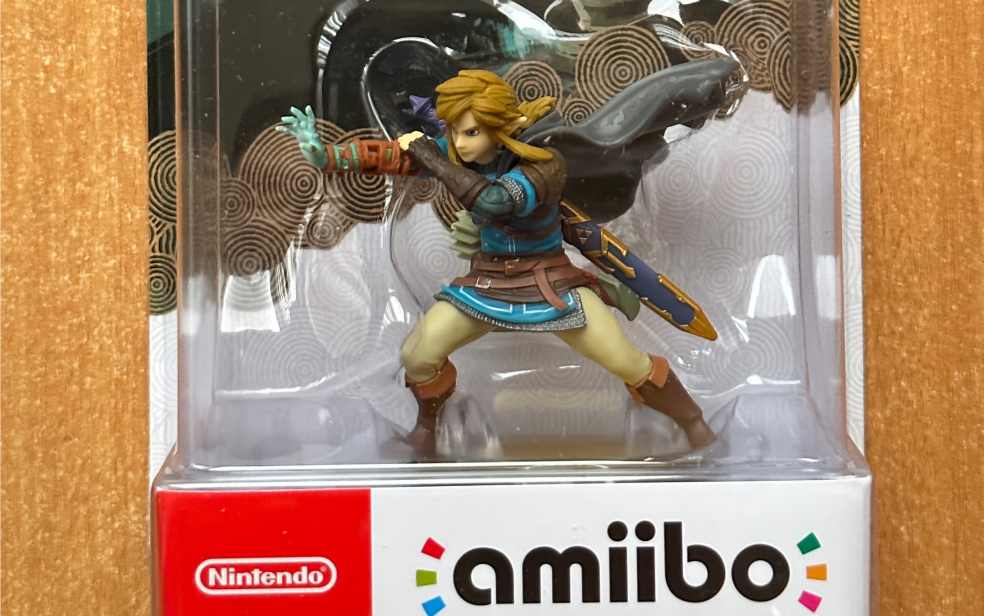 《塞尔达传说 王国之泪》同步发售的新amiibo开箱