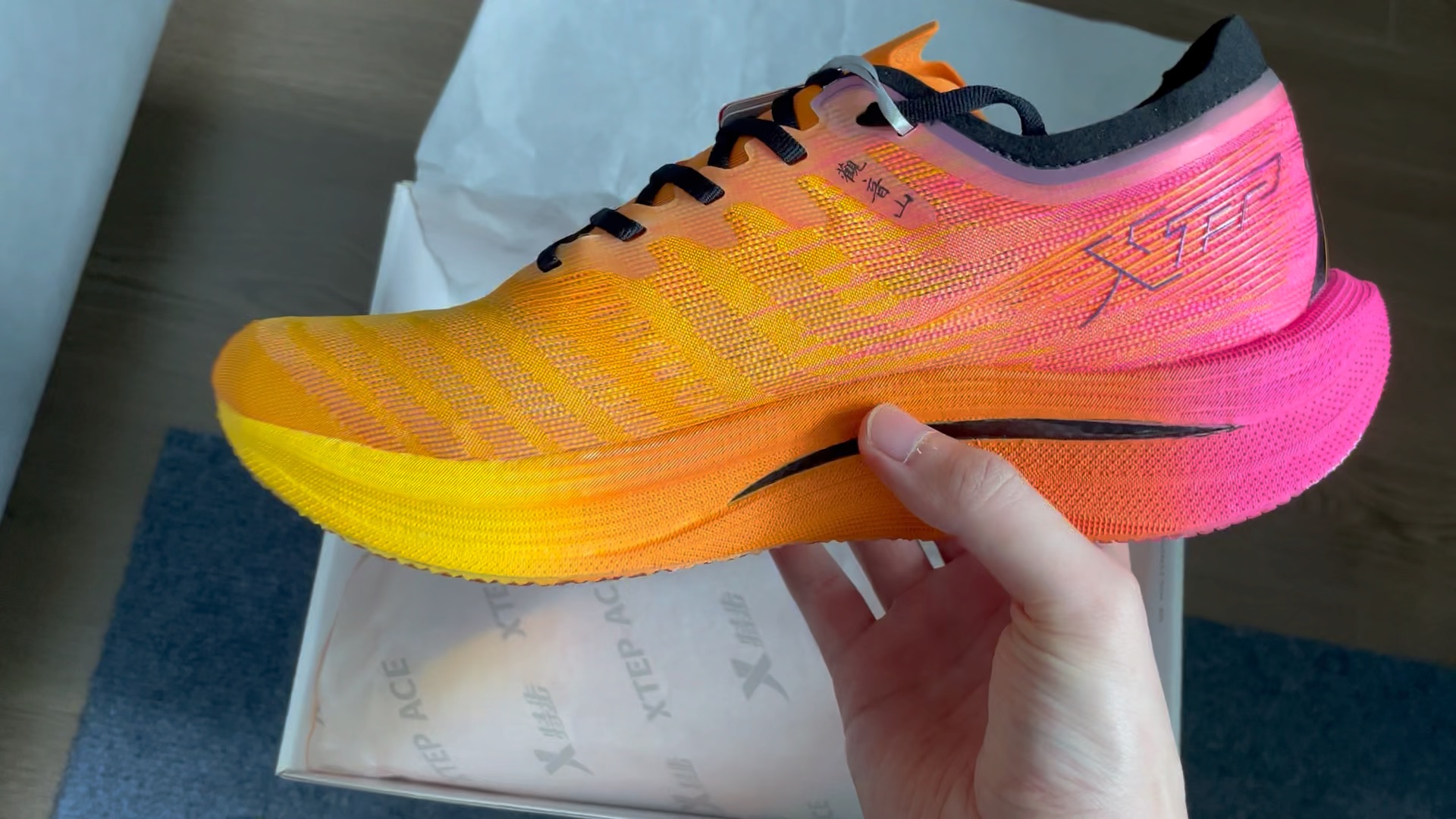 特步160x 5.0首发配色