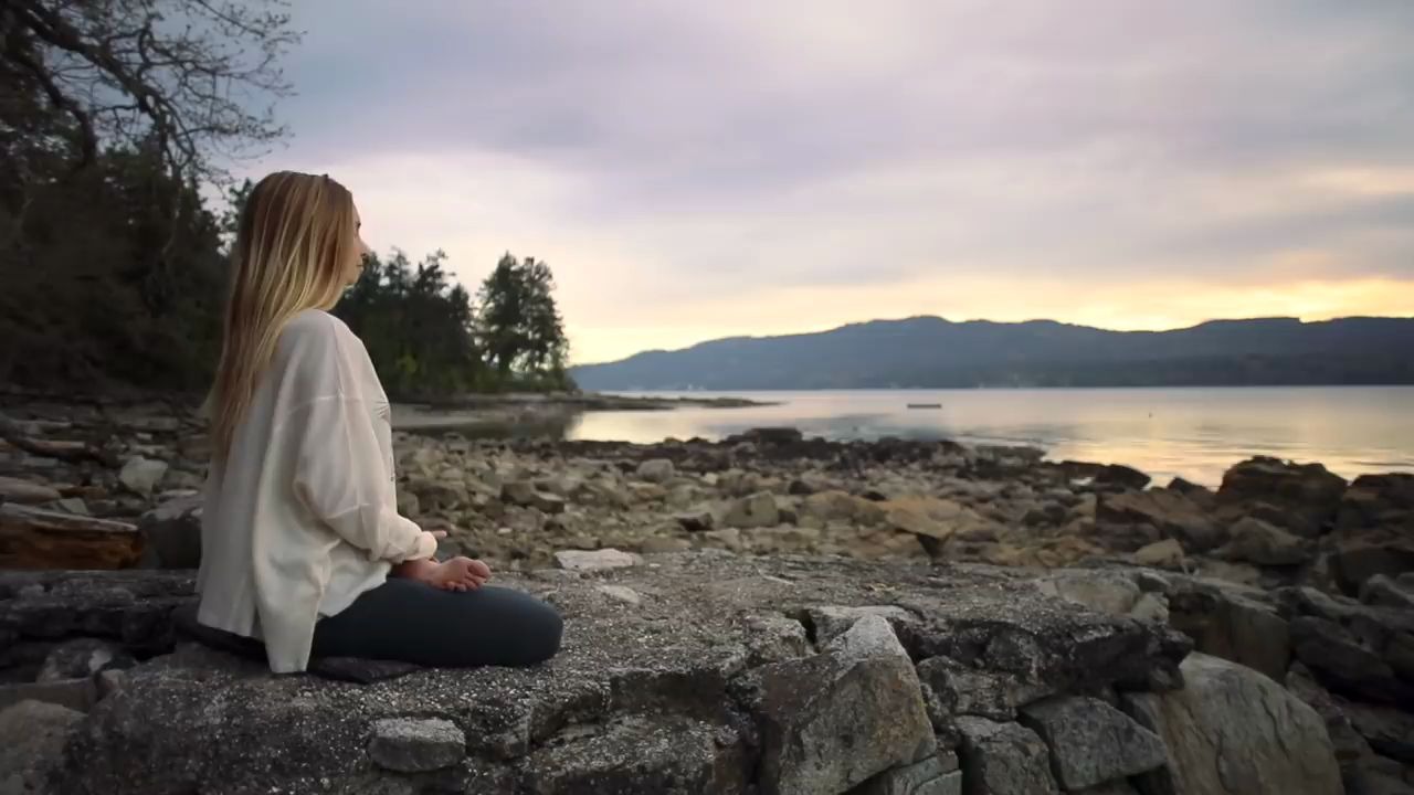 [图]Guided Morning Meditation - 10 Minutes To Start Every Day Perfectly ☮