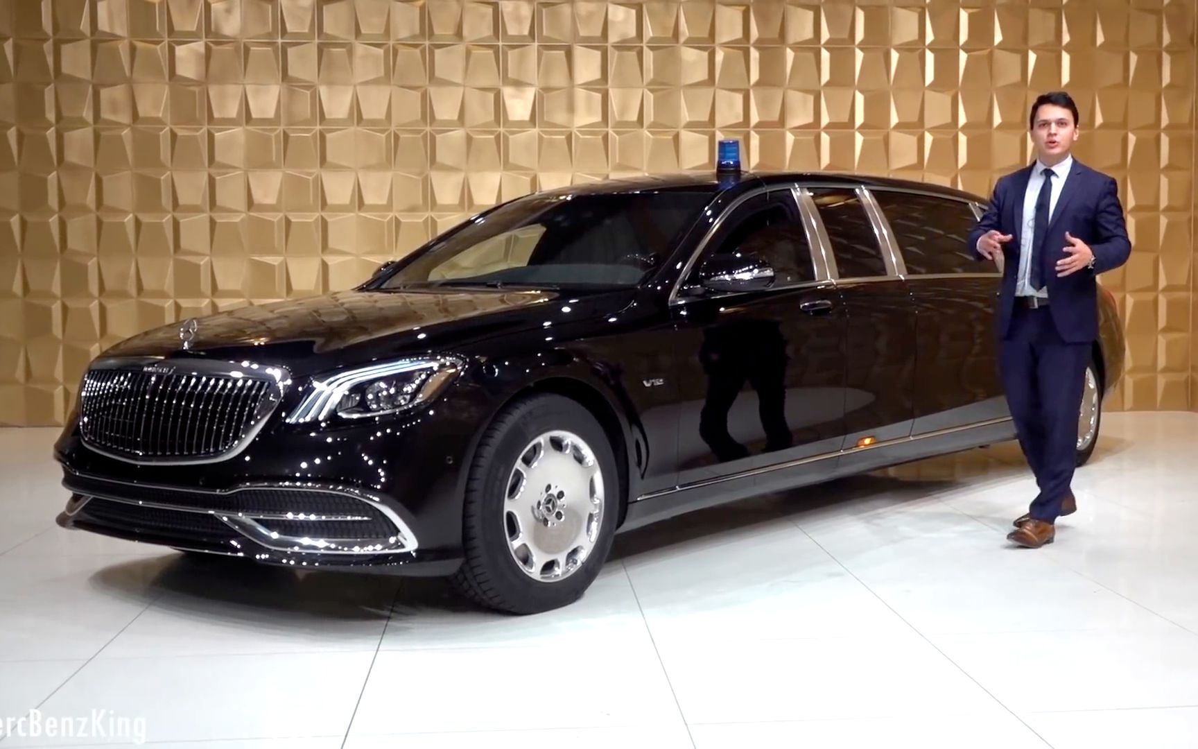 中英双语字幕顶级防弹行政座驾梅赛德斯迈巴赫s600pullmanguard静态