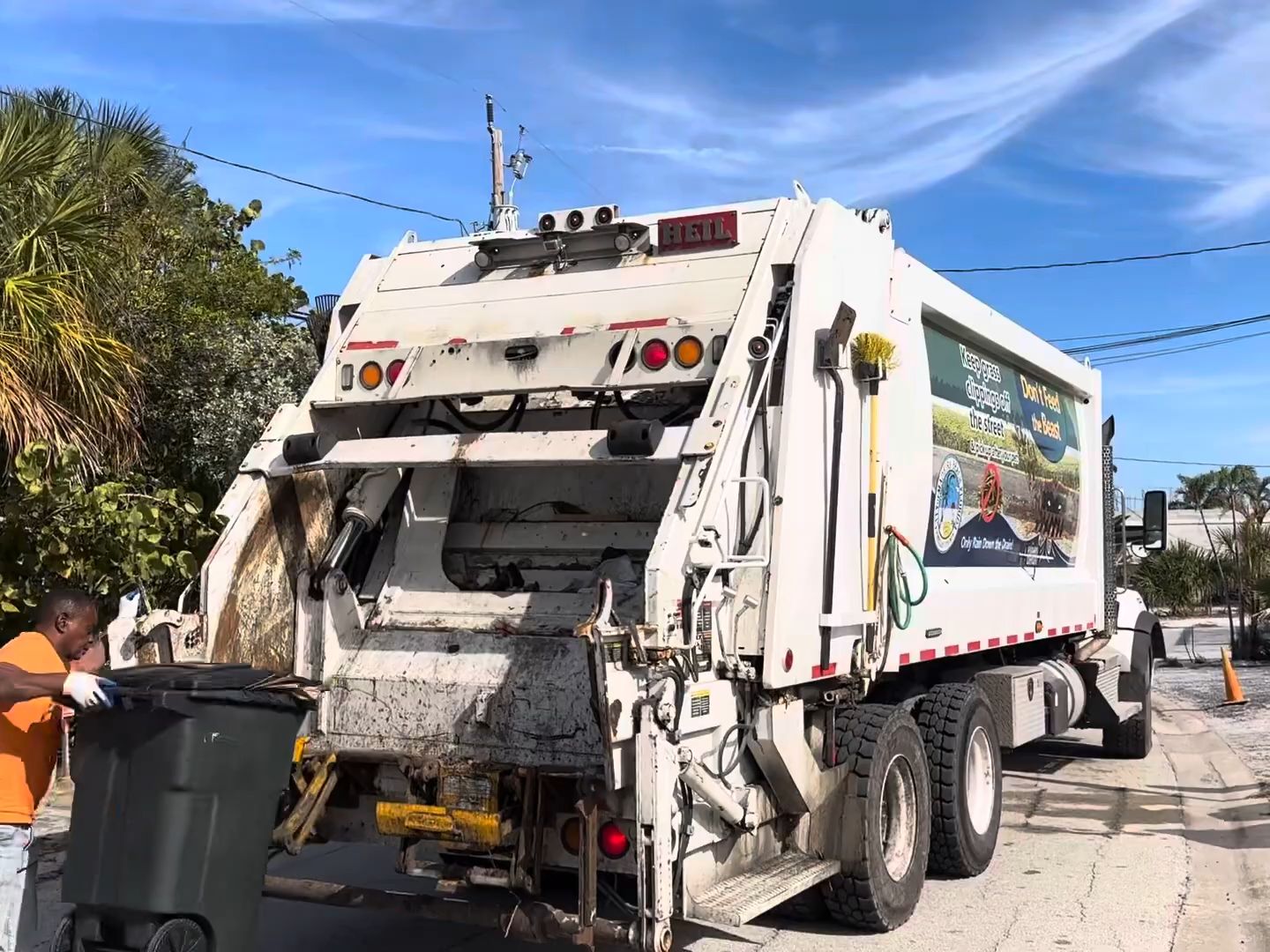 【垃圾回收】kenworth heil 5k rear loader garbage truck packing