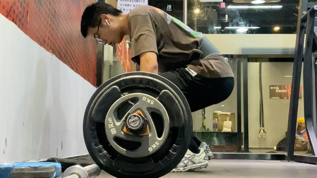 第一次尝试硬拉80kg