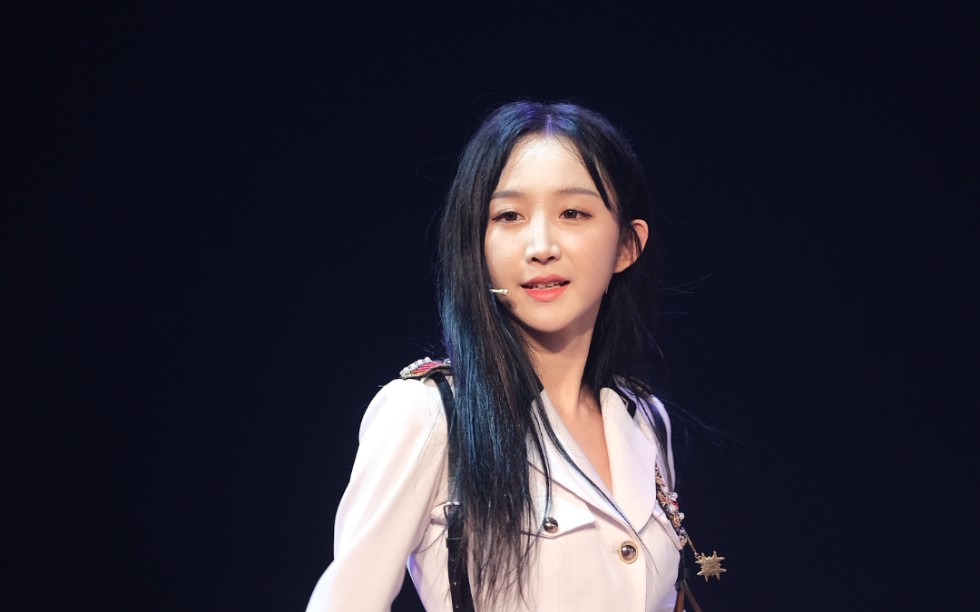 12.20"2020抖incity未来盛典"《do it》&领奖@snh48-张怡 focus