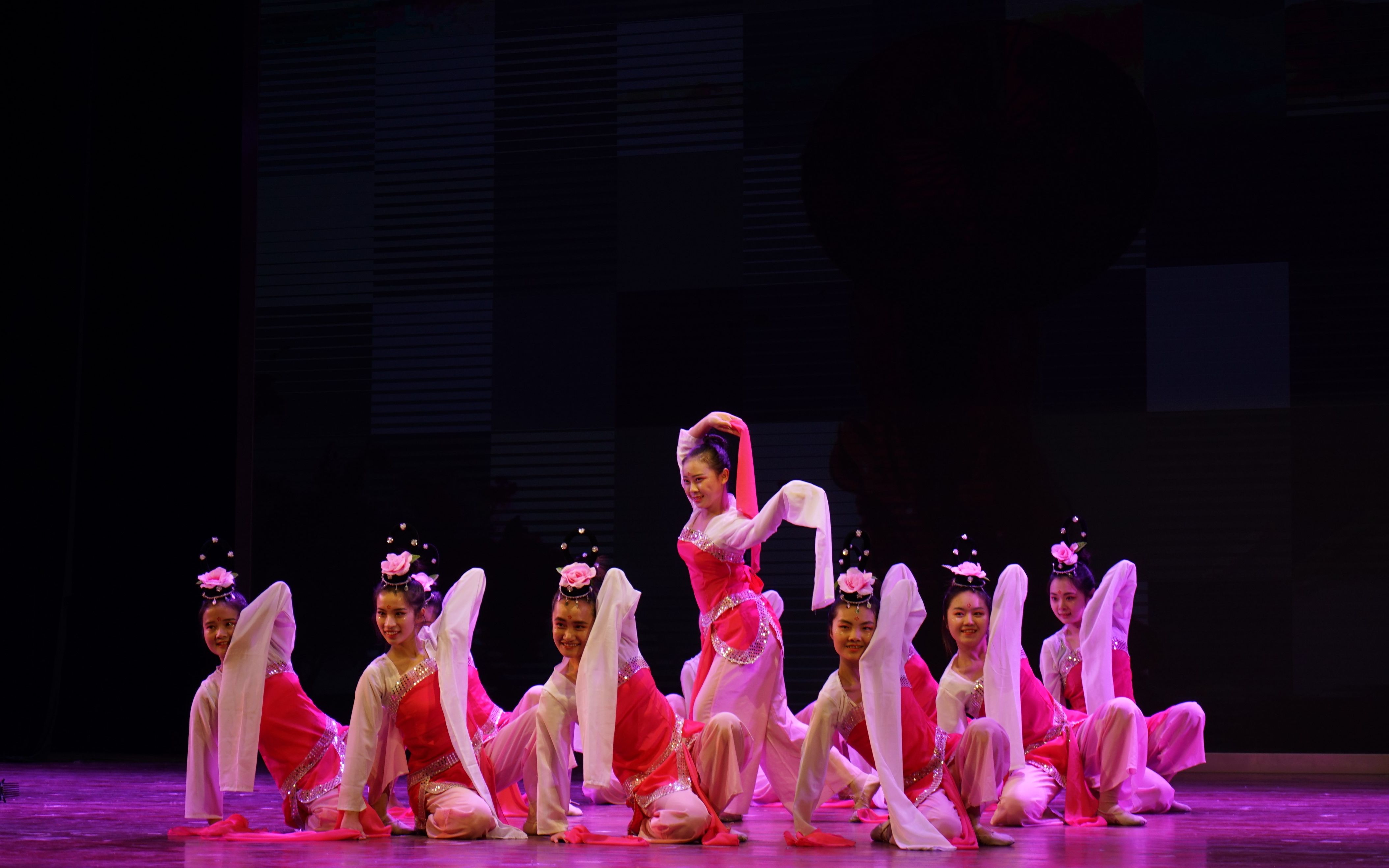 2018【成人礼晚会舞蹈】《桃夭》