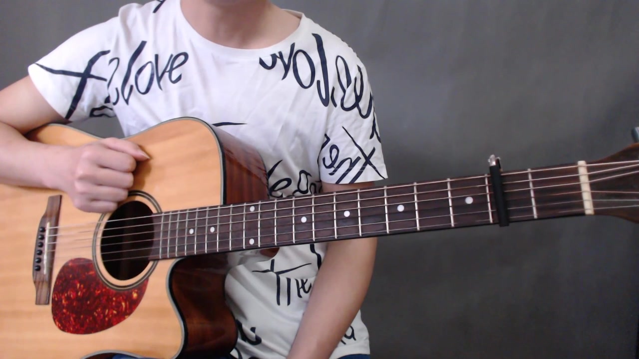 吉他装逼套路讲解【第四弹】#高晓松微博转发天才吉他少年刘嘉卓指弹