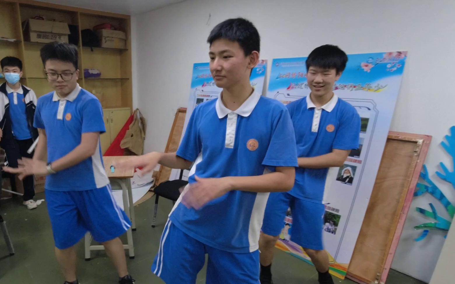 《危险流浪者号驾驶员训练视频》