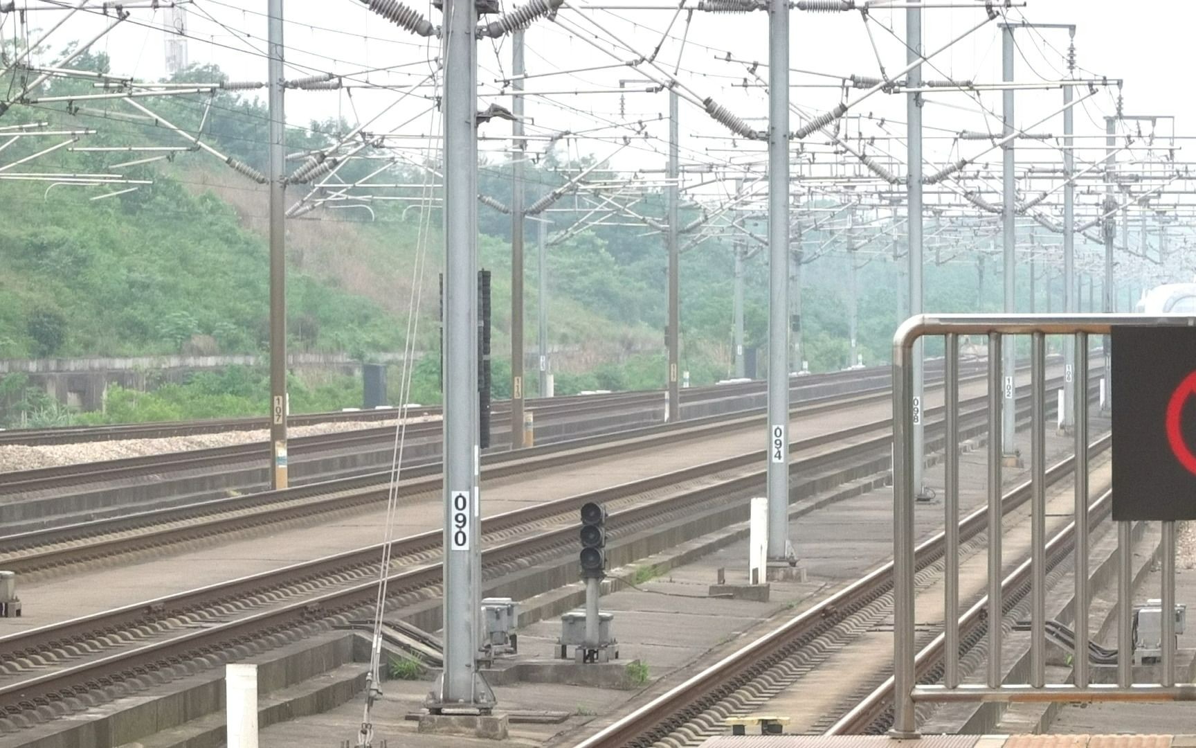2021年5月7日,g1682次(昆明南站-厦门站)本务中国铁路南昌局集团有限
