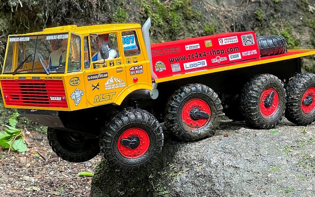 【森林越野】 rc遥控8x8重型越野军卡 tatra太拖拉 813科洛斯 1/14