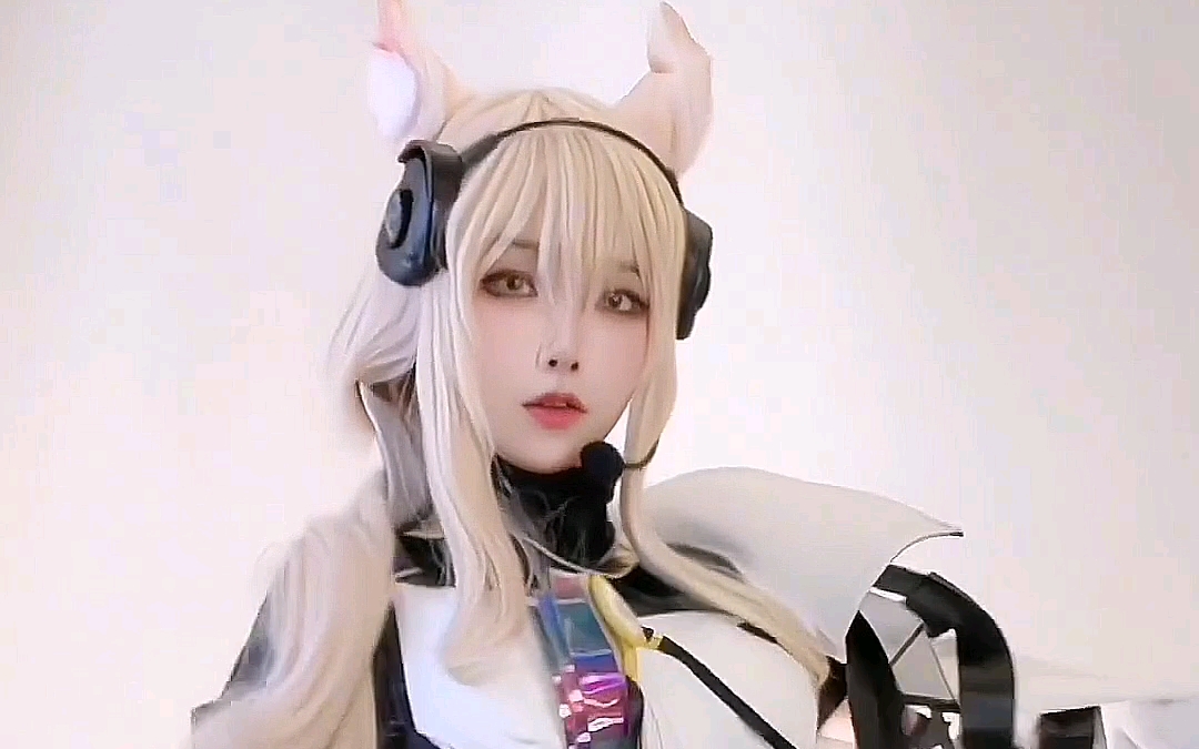 明日方舟四周年 cos 骑士临光