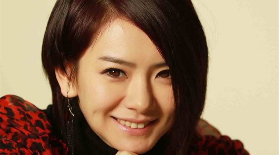 那些割过双眼皮的明星,戚薇美出新高度,薛之谦像换了个人