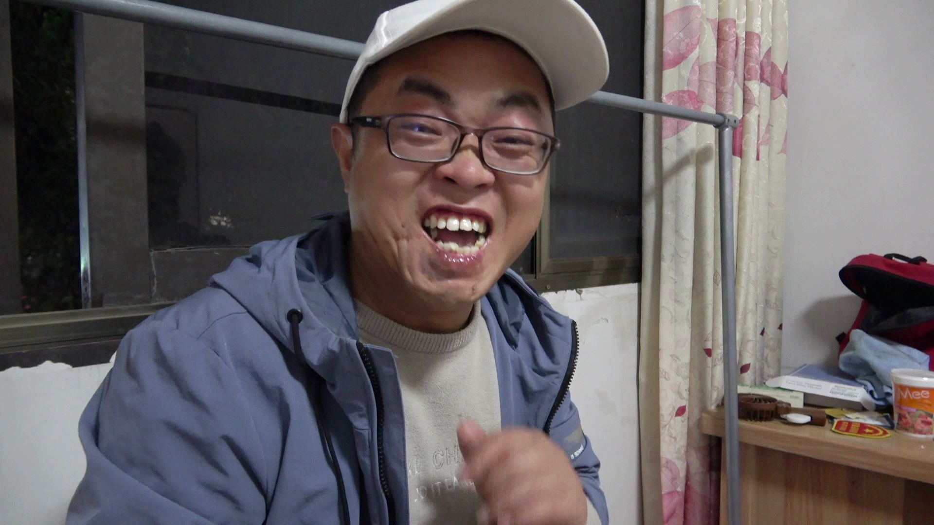 大嘴哥目前为止做的最成功的酸菜鱼,开心的都喝起白酒了.太过瘾了