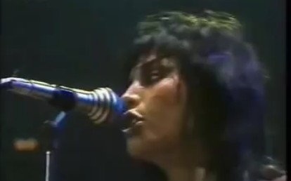 [图]Joan Jett and Blackhearts - Do you wanna touch me - Live - Germany 1982