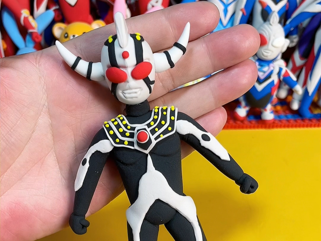 粘土手工时刻:卡欧斯泰罗和泰罗奥特曼,谁更厉害?