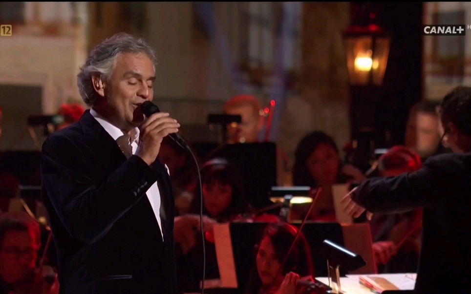 [图]【跨界男高音安德烈.波切利Andrea Bocelli】演唱Por una Cabeza一步之遥