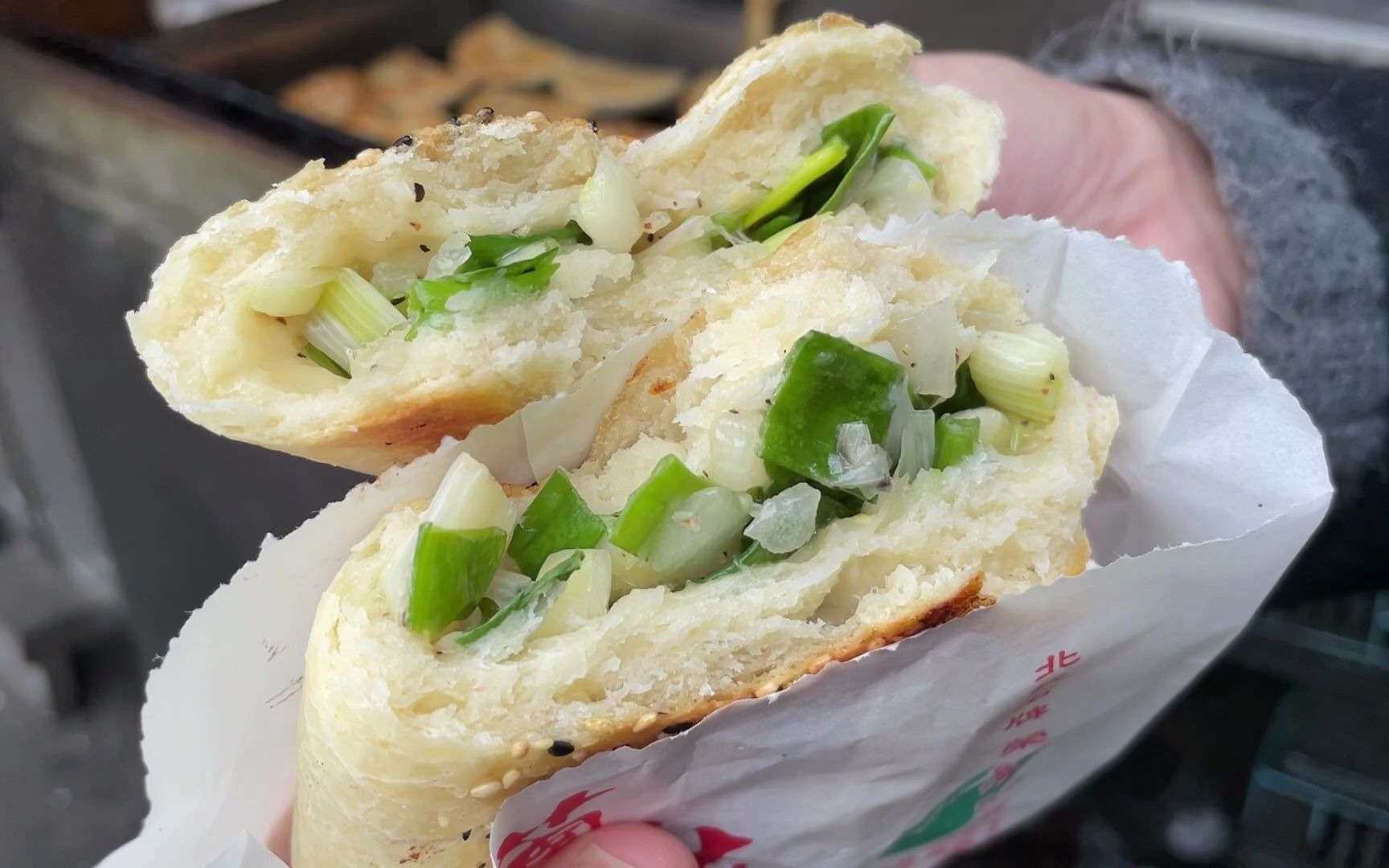 台湾街头美食- 葱花烧饼,韭菜盒子,韭菜煎包