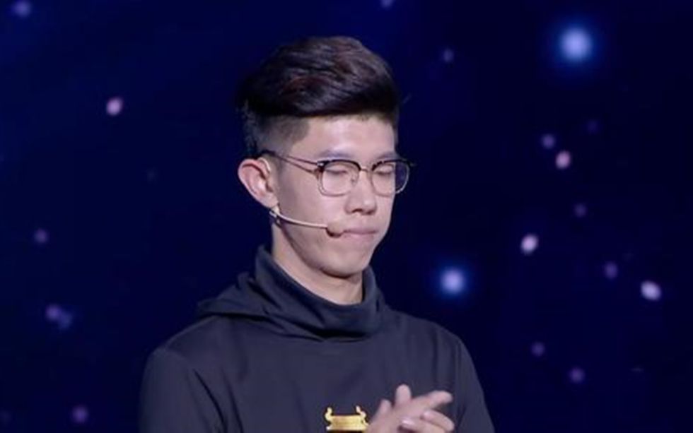我的荣耀时刻王德才的荣耀时刻是一顿饭吃了12个包子最强大脑郑林楷你