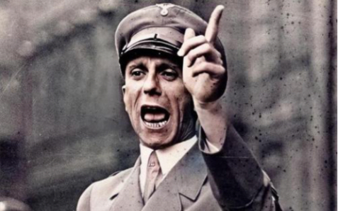 1943年戈培尔对德国人进行战争总动员的演讲,煽动性贼强,令人毛骨悚然