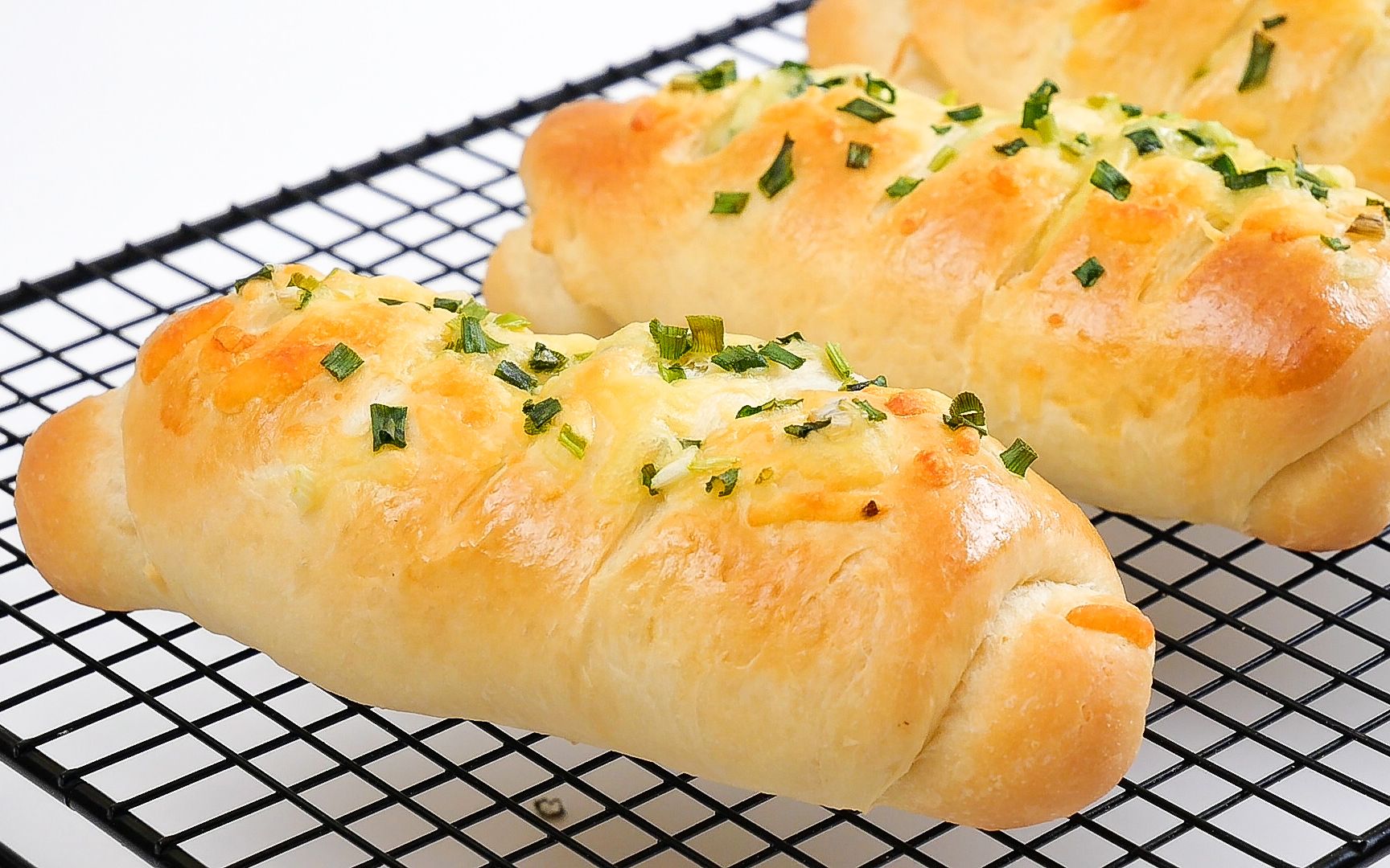 免揉香葱芝士面包,柔软又拉丝,操作简单,不用机器,轻松手套膜