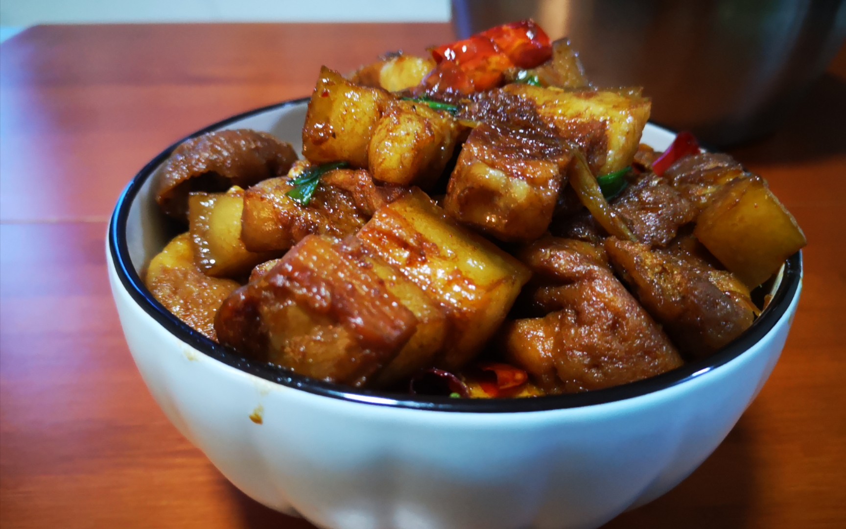 油豆腐焖猪肉图片