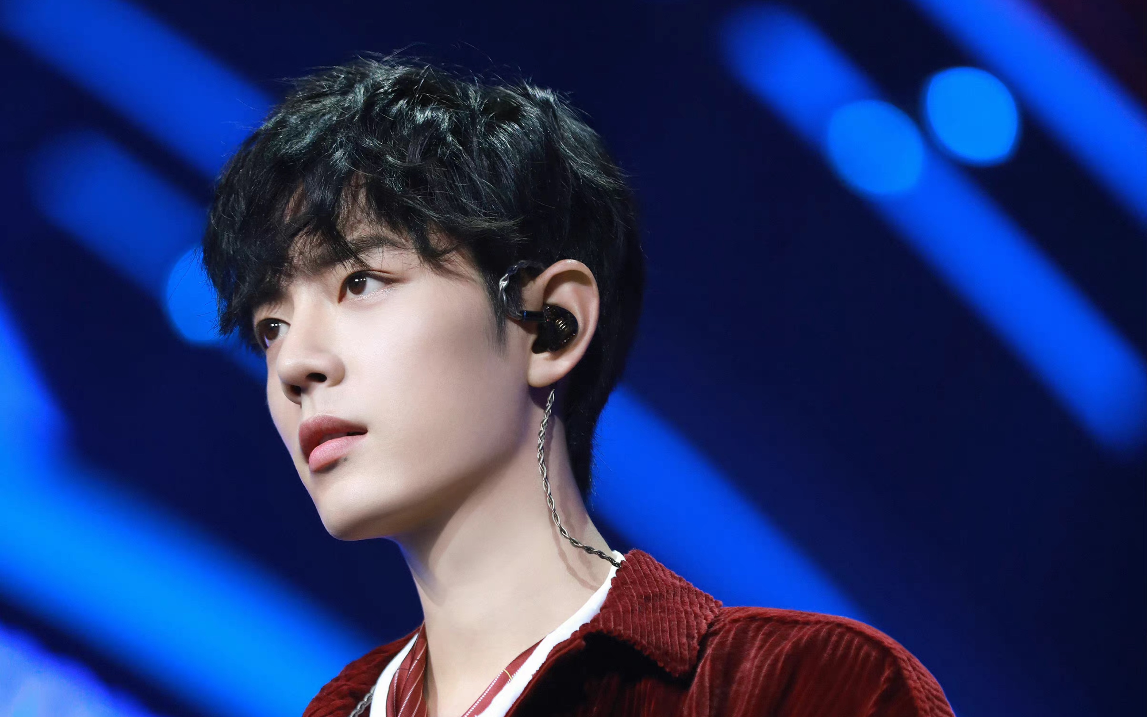 肖战reaction新人up主看我们的歌第6期cut一起来看红丝绒小赞呀