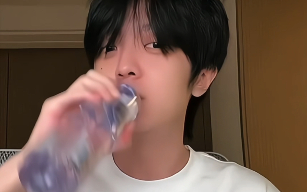 【姜云升】爱 只是一根会燃烬的烟.