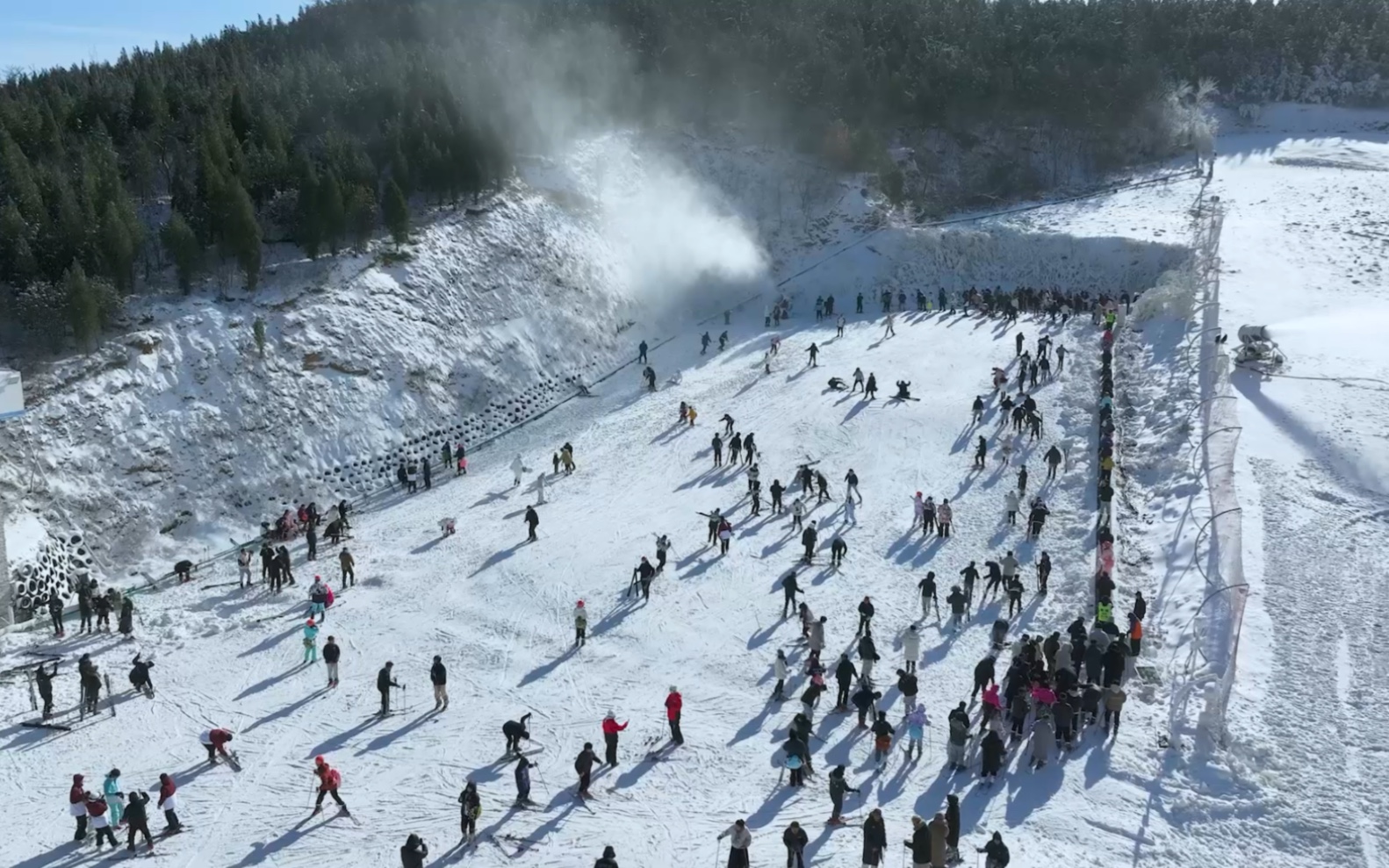 探路者嵩顶滑雪场图片