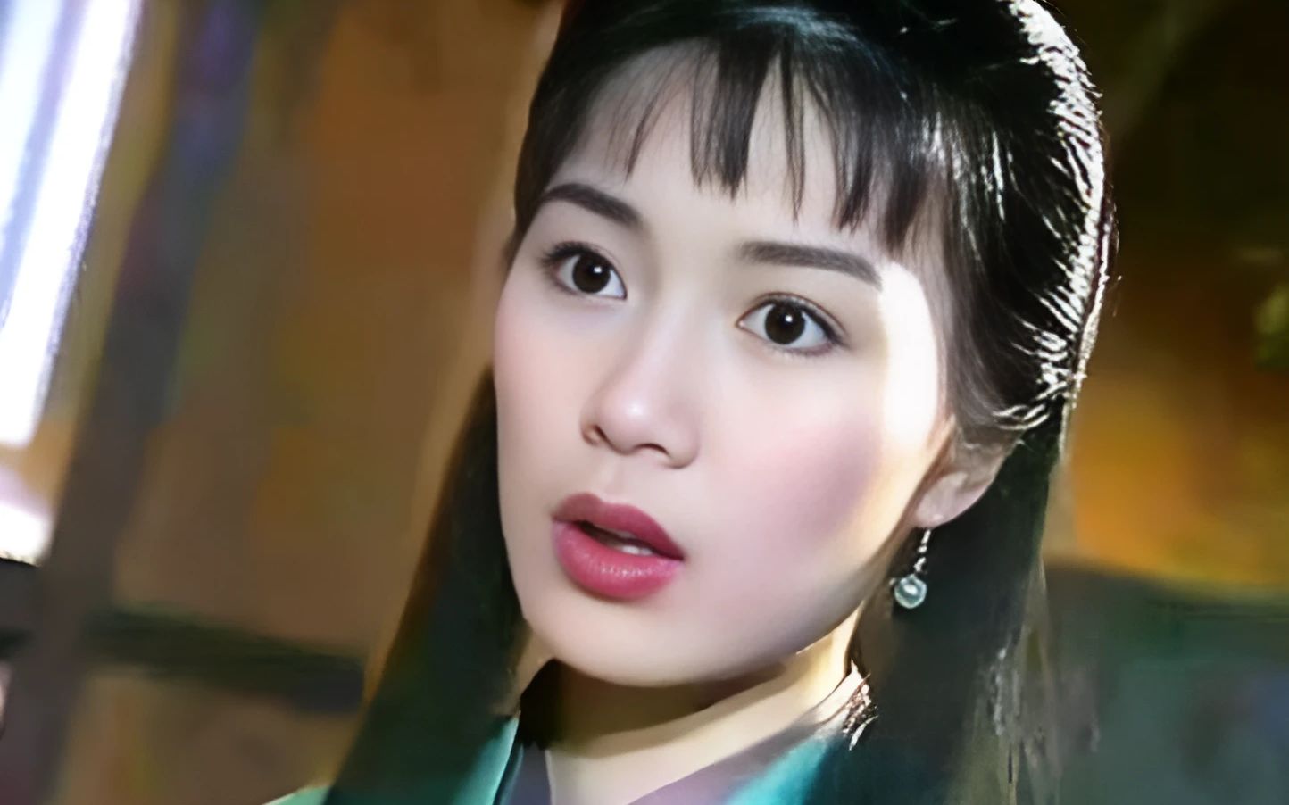 杨过敢亲完颜萍,敢轻薄陆无双,为何不敢侵犯程英?你看程英像谁