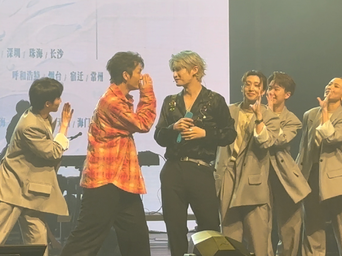 张远爱新歌发布会福州站 hellodance马晓龙大合照部分