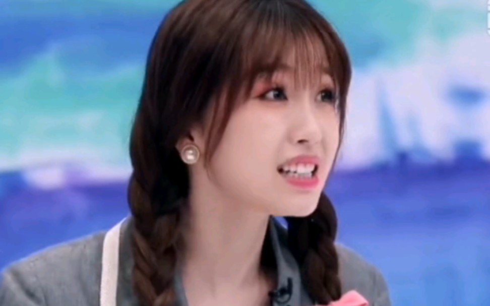 还是会被虞书欣和lisa互加微信这段笑死