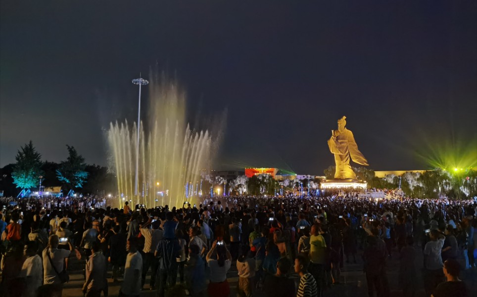 临淄区七一太公湖喷泉灯光秀