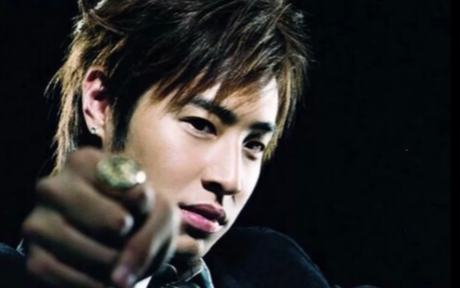 潘玮柏第三张音乐专辑《wuha》mv