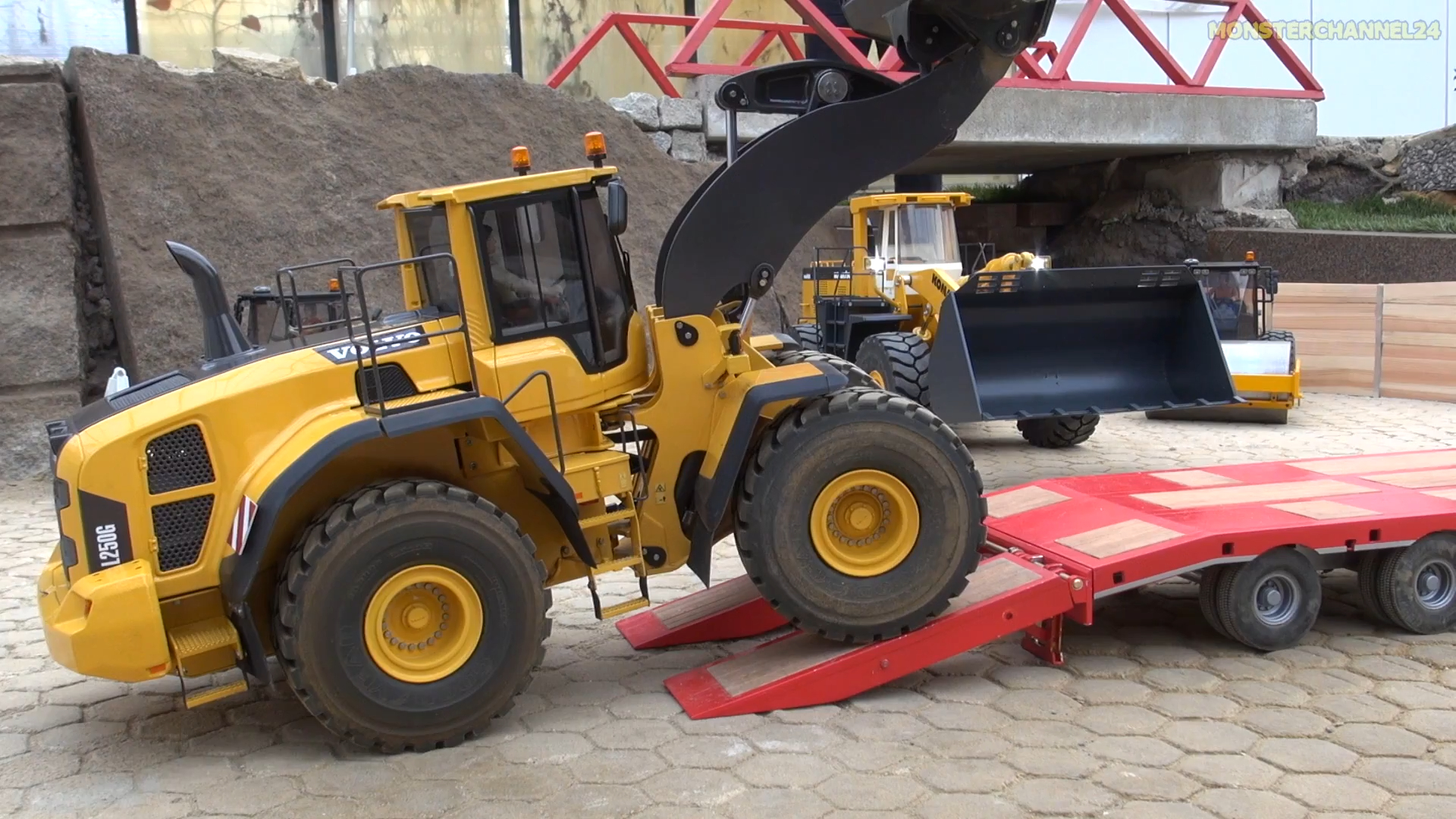 rc遥控车 rc卡车和机器投入使用!斯堪尼亚!伙计!沃尔沃!小松!