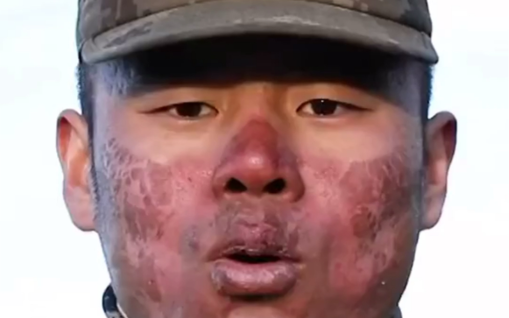 边境战士的脸图片