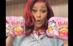 Cardi B 卡老师测评网红美食火鸡面