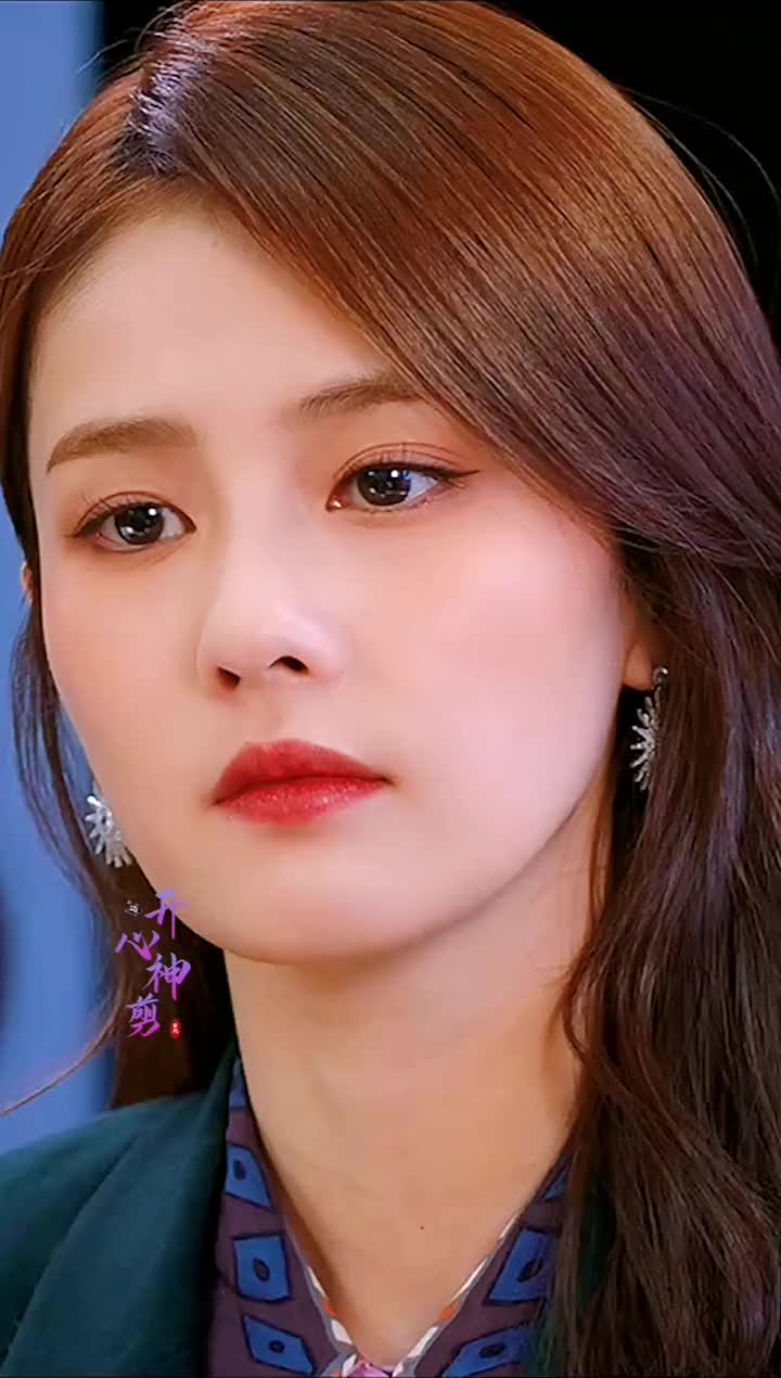 白鹿1994年9月23日出生于江苏常州市#李萌萌 #电影鬼手神枪 #鬼手神枪