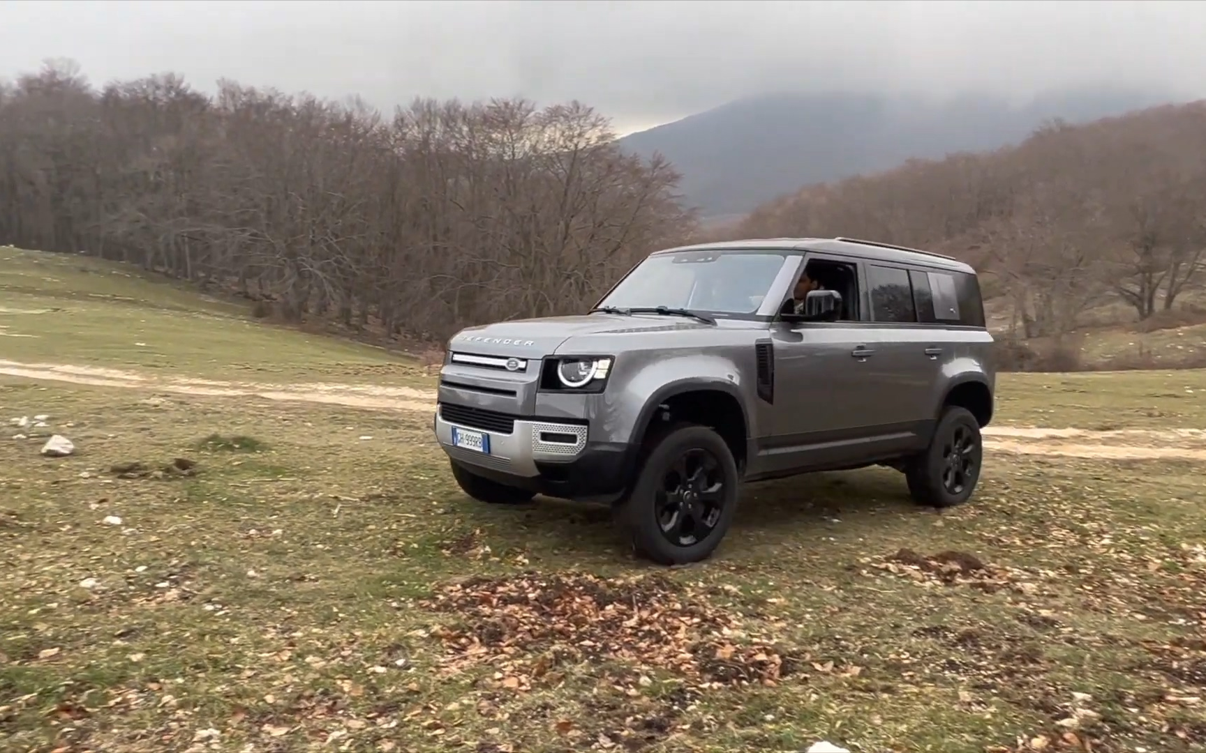 automotoelettriche试驾体验路虎卫士110p400e2021款