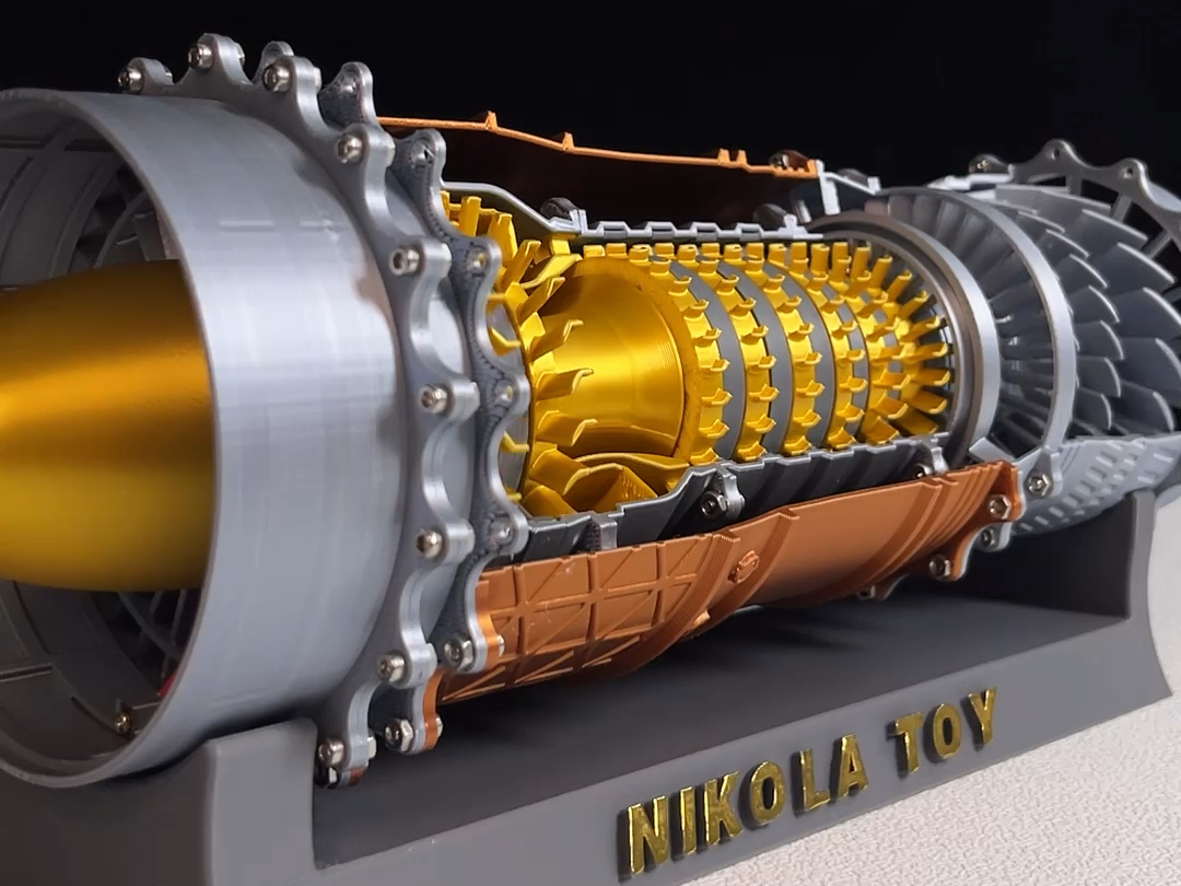 耗时三天终于拼好的涡喷发动机模型!
