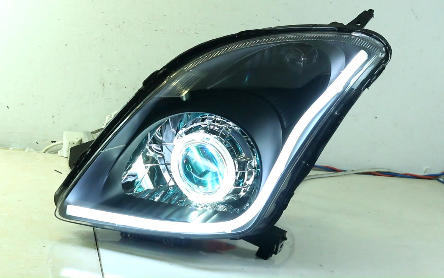 铃木雨燕大灯总成改装逊达led双光透镜天使眼恶魔眼led日行灯