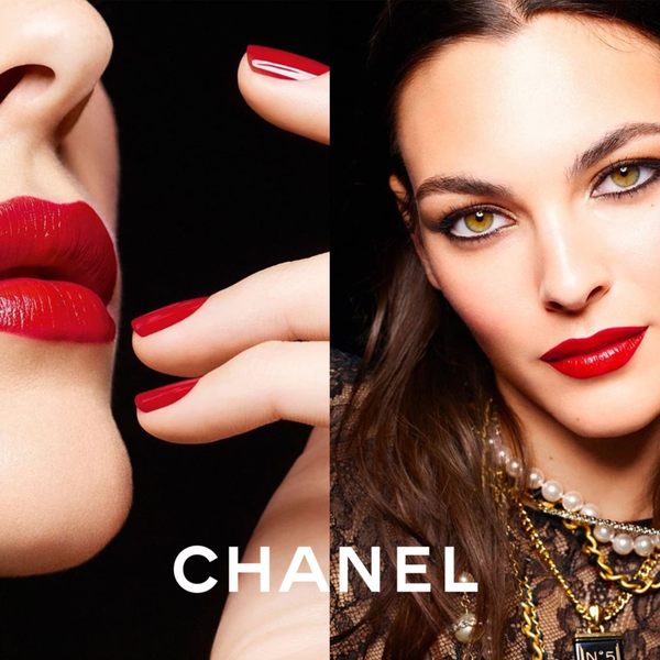 Chanel Makeup Holiday 2019 campaign featuring Vittoria Ceretti – StyleCeleb