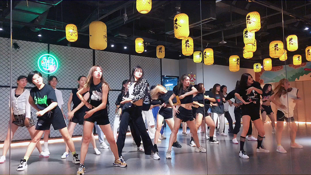 保定爵士舞街舞【肆色舞室】