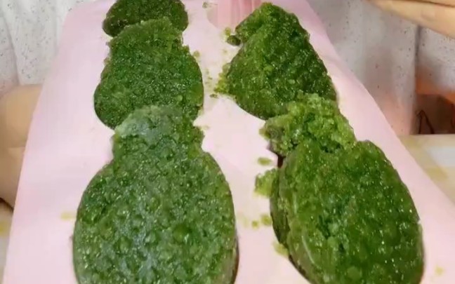 晓晓的青汁菠萝脆 纯冰嘎嘣脆 苦荞脆皮绵绵 青汁泡芙冰脆