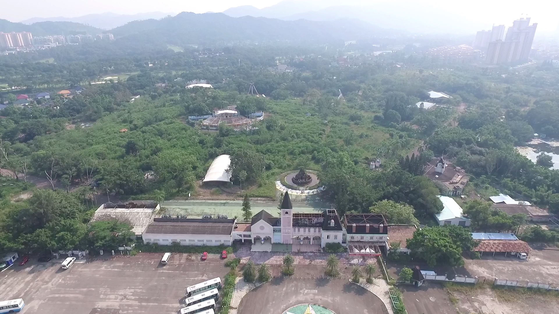 航拍珠海80年代大型游乐场珍珠乐园 如今破败不堪 杂草丛生哔哩哔哩bilibili