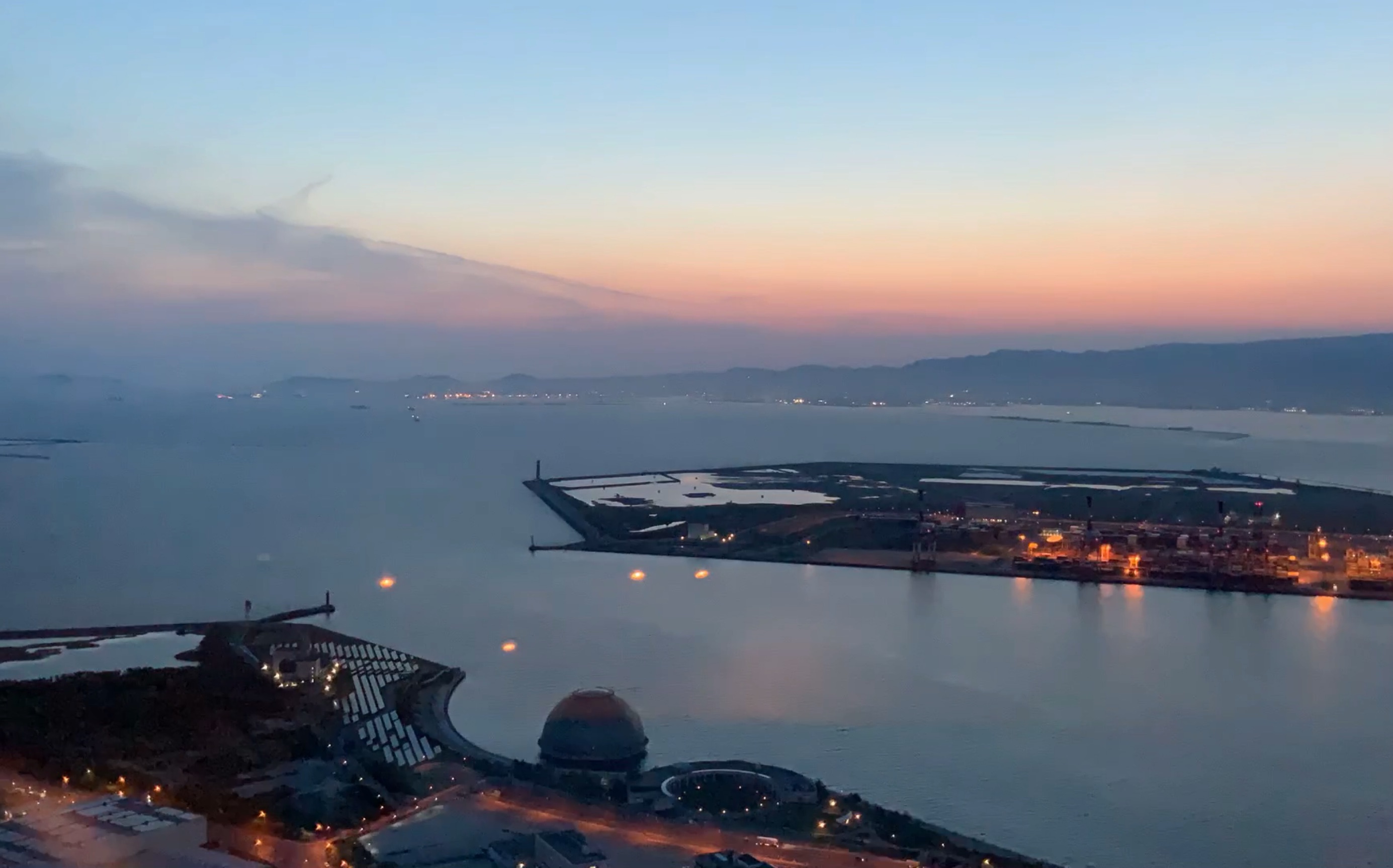 大阪湾日落美景(咲洲宇宙塔展望台)