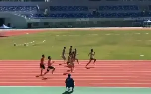 Descargar video: 江西05年小将黄邑超风速10.21（+3.1），未来可期！