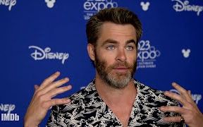 [图]Chris Pine, Oprah Winfrey, and Cast Lean Into 'A Wrinkle in Time'