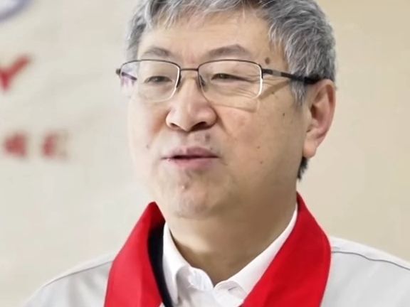 全国人大代表尹同跃:新能源汽车应当成为新质生产力的代表.