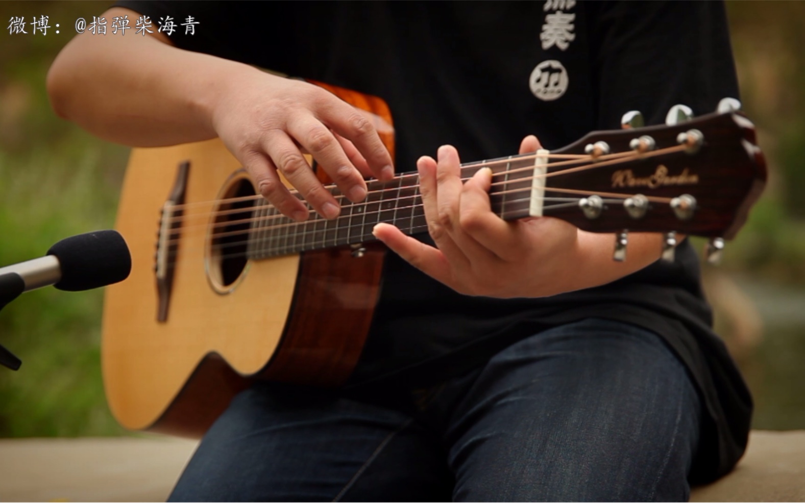 幸福就是每天能够弹吉他旅行中有一把吉他是多么的重要在山水之间或者