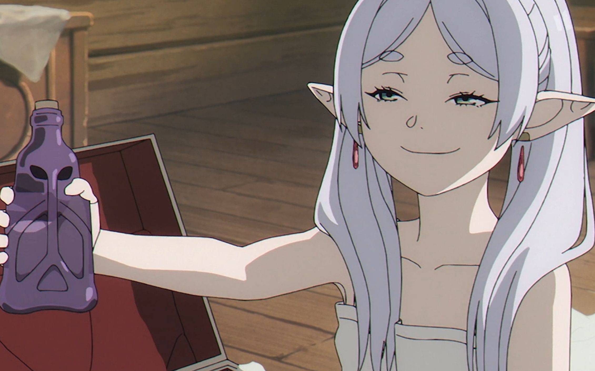 芙莉莲一脸坏笑!生日礼物竟送溶解衣服的药水