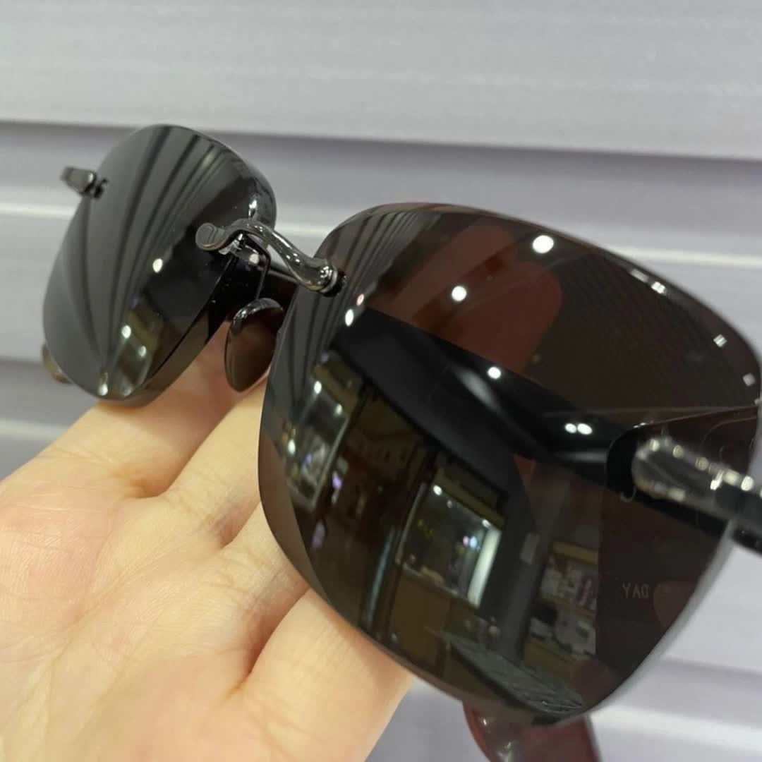 【41元券】老坑纯天然水晶真石头眼镜高端时尚大黑炭墨镜清亮方圆款